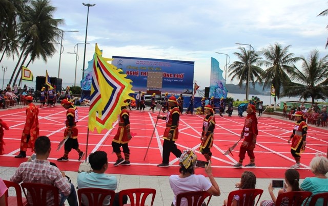 Khánh Hòa: Thu hút khách du lịch bằng văn hóa truyền thống - ảnh 2