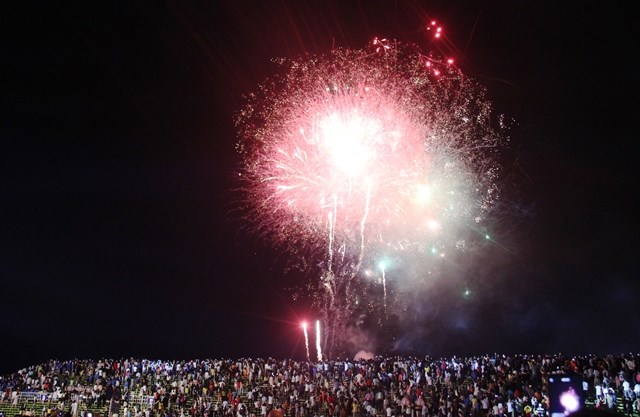 Lung linh đêm pháo hoa "Sắc màu của biển" - ảnh 5