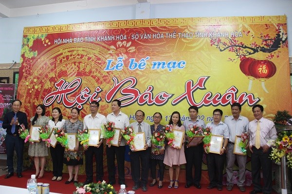 Khánh Hòa: 13 tác phẩm báo chí được trao giải tại Hội Báo Xuân Kỷ Hợi 2019 - ảnh 1
