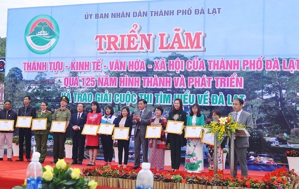 Lâm Đồng: Có 30 gian hàng tham gia triển lãm thành tựu kinh tế, văn hóa, xã hội Đà Lạt - ảnh 1
