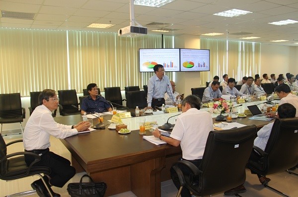 Tổng Giám đốc EVNCPC Trần Đình Nhân làm việc với PC Khánh Hòa - ảnh 1