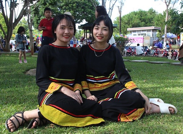 Vẻ đẹp "hút hồn" thiếu nữ Ê Đê tại Festival Văn hóa cồng chiêng 2018 - ảnh 5