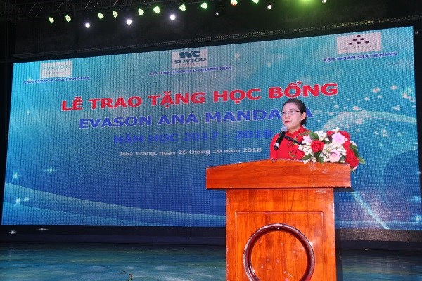 Doanh nghiệp du lịch tặng 161 suất học bổng cho học sinh nghèo vượt khó - ảnh 1