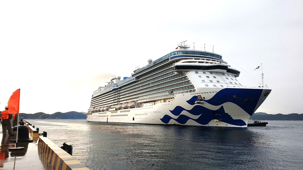 Tàu biển Discovery Princess đưa 1200 du khách quốc tế đến Khánh Hòa
