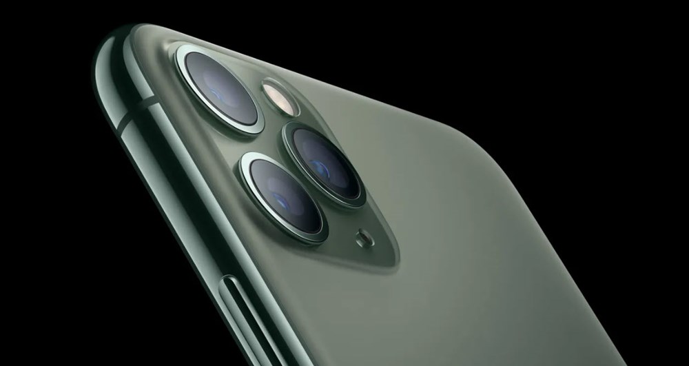 iphone_11_pro_max_va_apple_watch_series_3_YKDB