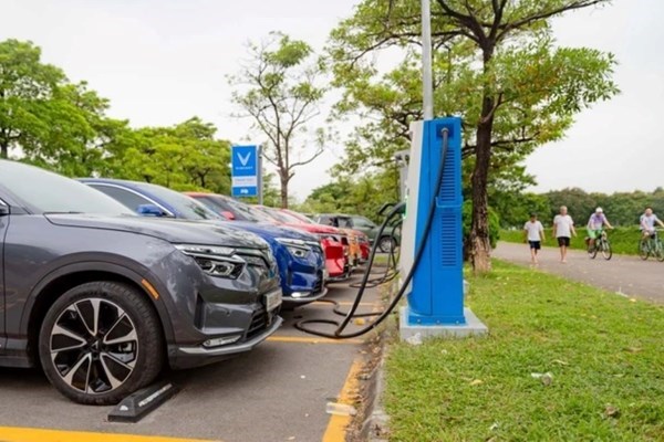 3 xu hướng định hình ngành công nghiệp ô tô toàn cầu - Anh 2