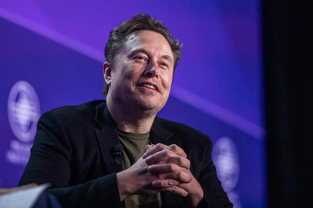 Elon Musk trở thành người đầu tiên sở hữu tài sản ròng trên 700 tỉ USD