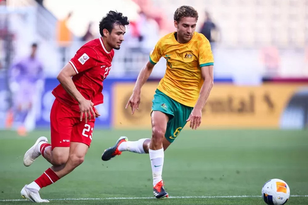 Cầu thủ gốc Hà Lan Nathan Tjoe-A-On được CLB Heerenveen cho phép ở lại khoác áo U23 Indonesia