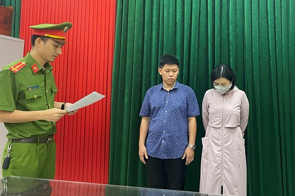 Bắt tạm giam phóng viên tạp chí cưỡng đoạt tài sản - Anh 1