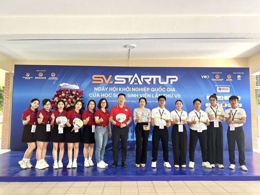Nhà trường giao các dự án để thầy cô cùng với sinh viên thúc đẩy nghiên cứu khoahọc. Ảnh: HP