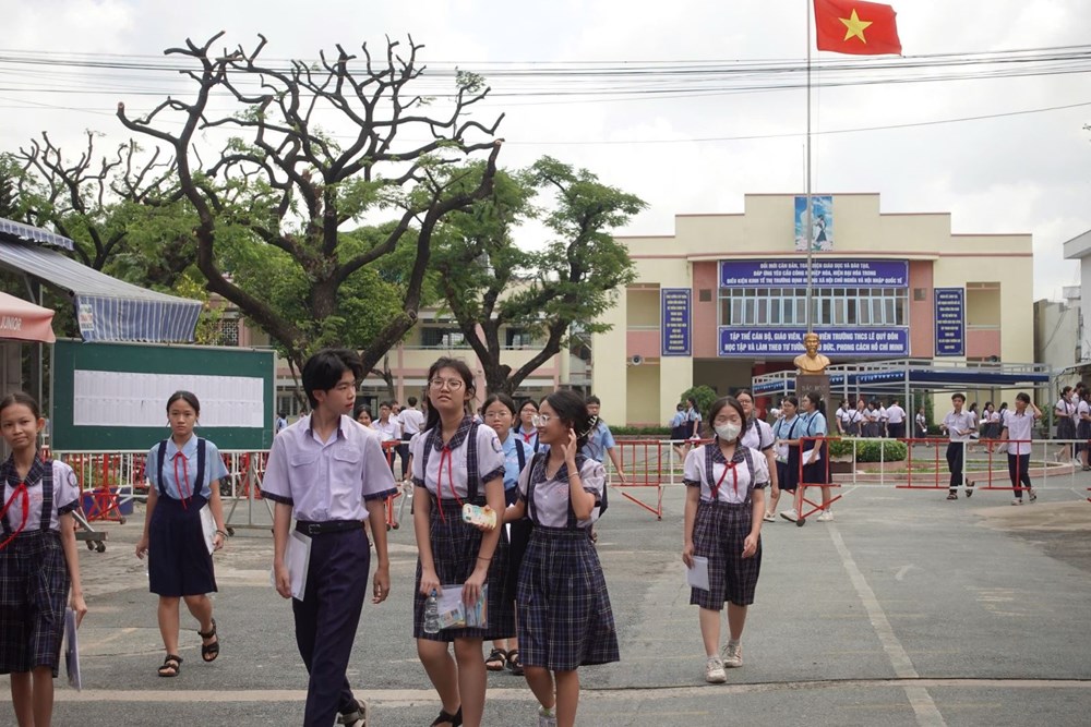 Đề thi Ngữ văn được đánh giá vừa sức và không quá khó với các em thí sinh nămnay.
