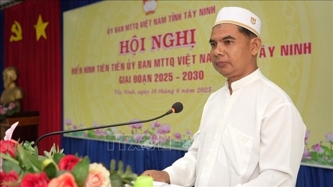 Ông Chàm Ên, Phó trưởng Ban đại diện gộng đồng Hồi giáo Islam tỉnh Tây Ninh,phát biểu. Ảnh: Minh Phú/TTXVN