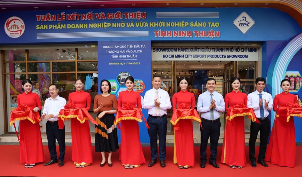 Nghi thức khai mạc Tuần lễ kết nối và giới thiệu sản phẩm tỉnh Ninh Thuận năm2025.