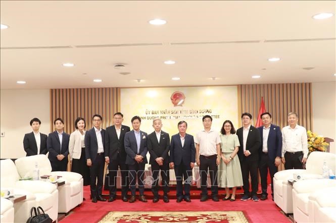 Lãnh đạo tỉnh Bình Dương làm việc với tập đoàn Tokyu về hợp tác nghiên cứu pháttriển hạ tầng. Ảnh: TTXVN phát