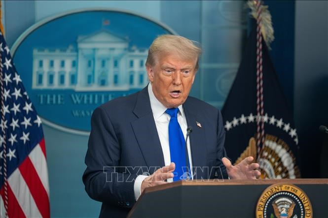 Tổng thống Mỹ Donald Trump phát biểu tại cuộc họp báo ở Nhà Trắng, Washington,D.C. Ảnh: THX/TTXVN