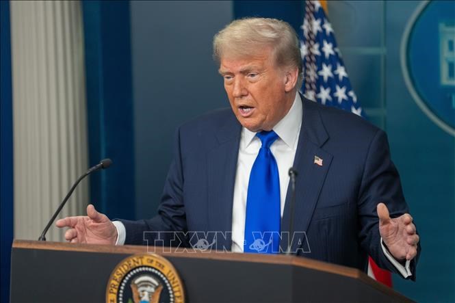 Tổng thống Mỹ Donald Trump phát biểu họp báo tại Nhà Trắng ở Washington, DC.Ảnh: THX/TTXVN