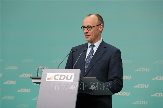 Ông Friedrich Merz phát biểu tại cuộc họp báo ở Berlin, Đức. Ảnh tư liệu:THX/TTXVN