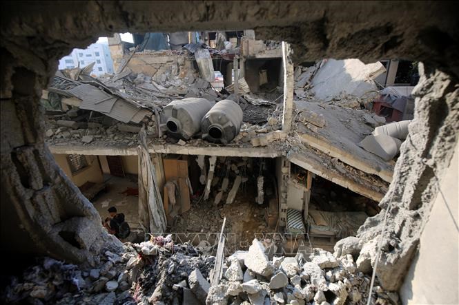 Các tòa nhà bị phá hủy sau cuộc không kích của Israel tại khu vực Tel al-Hawa,Gaza, ngày 23.7.2025. Ảnh minh họa: THX/TTXVN