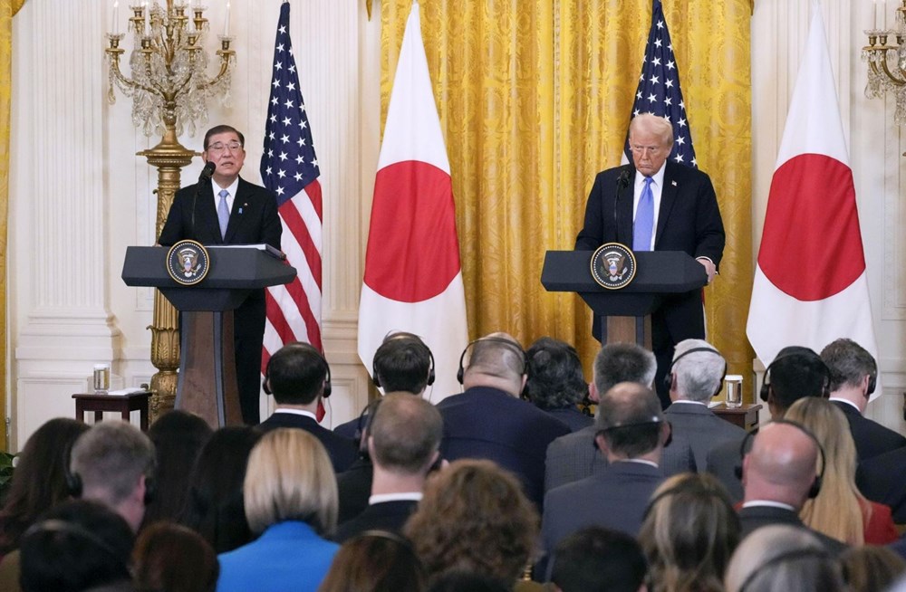 Tổng thống Mỹ Donald Trump (phải) và Thủ tướng Nhật Bản Shigeru Ishiba trongcuộc họp báo chung sau hội đàm tại Nhà Trắng ở Washington DC., ngày 07.02.2025.Ảnh: Kyodo/TTXVN