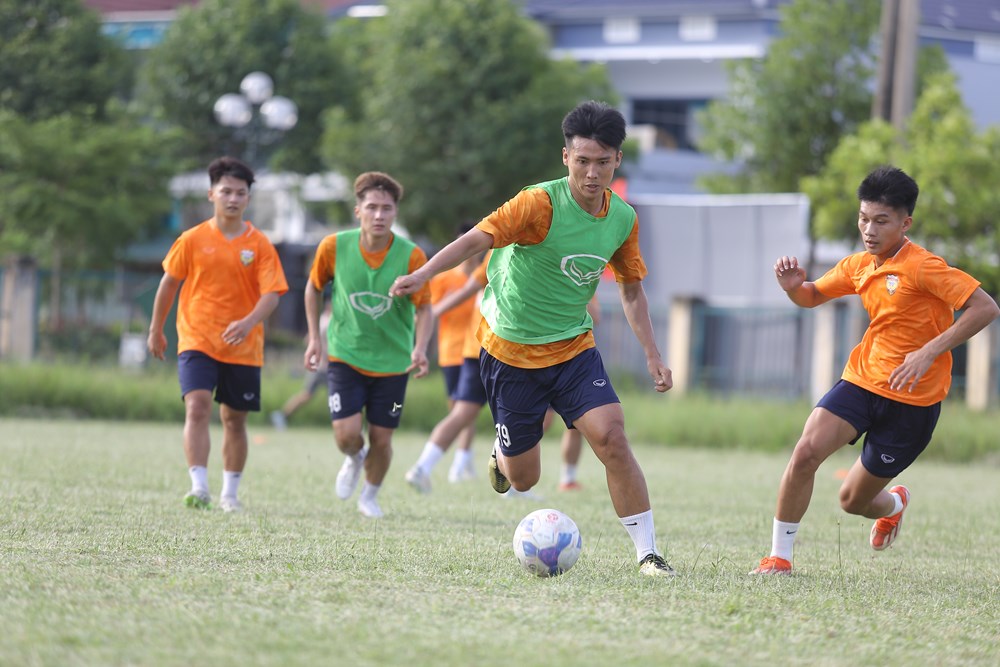 Hồng Lĩnh Hà Tĩnh “trình làng” 9 viên ngọc thô: Kỳ vọng mới cho V.League - ảnh 3