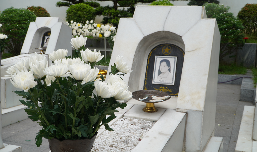 Bài thơ linh thiêng giữa toạ độ lửa - ảnh 4