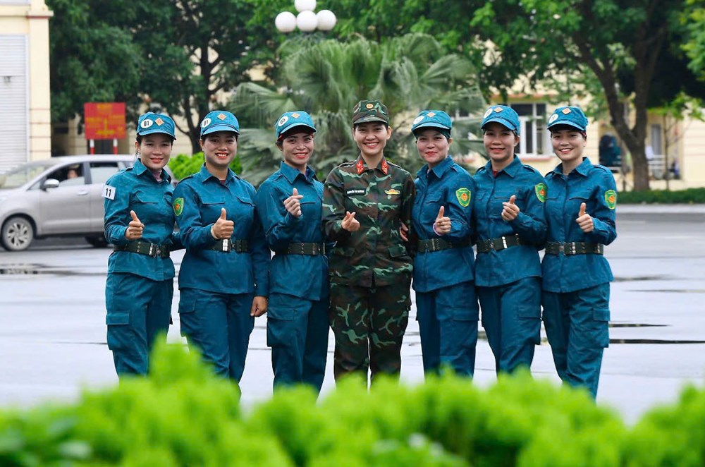 Những bước chân kiêu hãnh của nữ dân quân Hà Tĩnh trên thao trường Thủ đô - ảnh 3