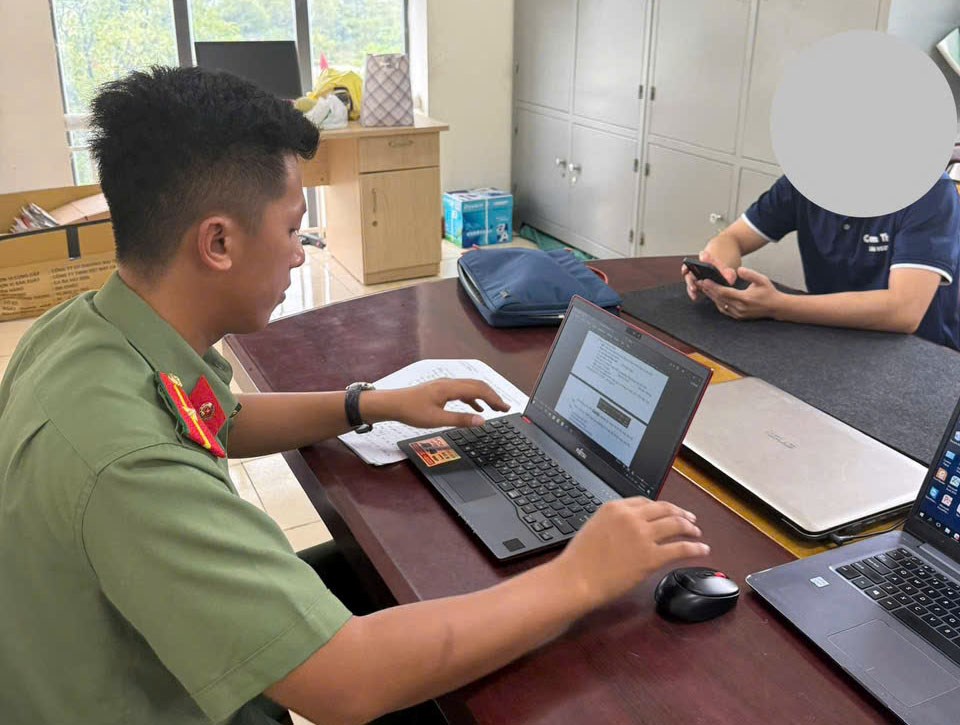 Báo tin giả cảnh sát giao thông nhận tiền, người đàn ông bị xử phạt - ảnh 1