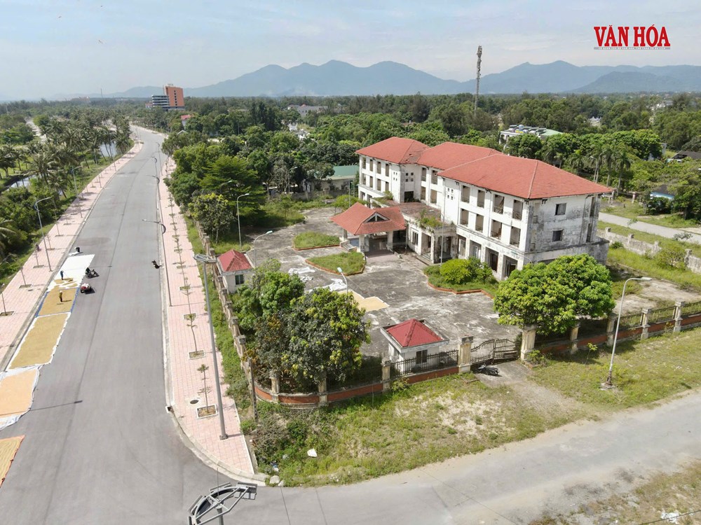 Khu nhà nghỉ của Vietcombank bỏ hoang 20 năm tại Xuân Thành - ảnh 1