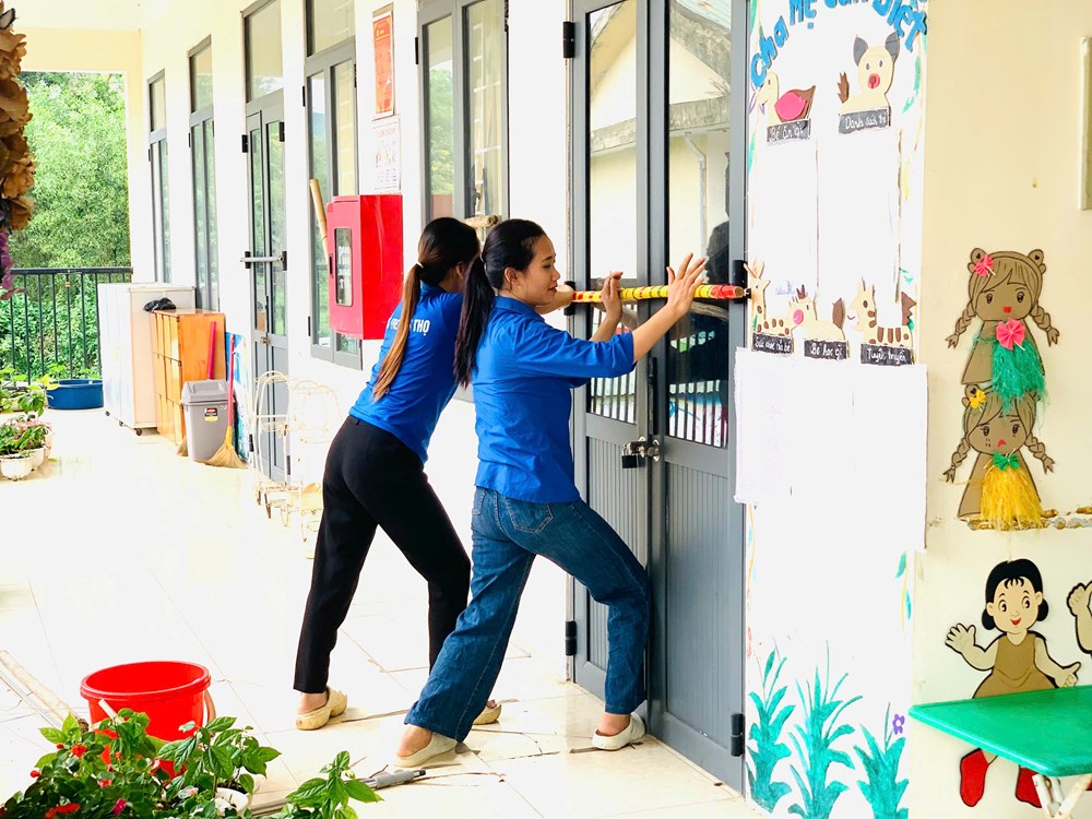 Bão số 10 hướng thẳng Hà Tĩnh: Căng mình trước giờ G - ảnh 7