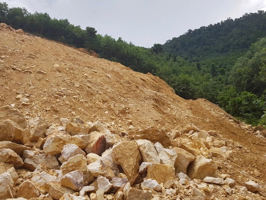 Hà Tĩnh cấp Giấy phép môi trường cho Nhà máy sản xuất đá Thạch anh Vũng Áng - ảnh 1