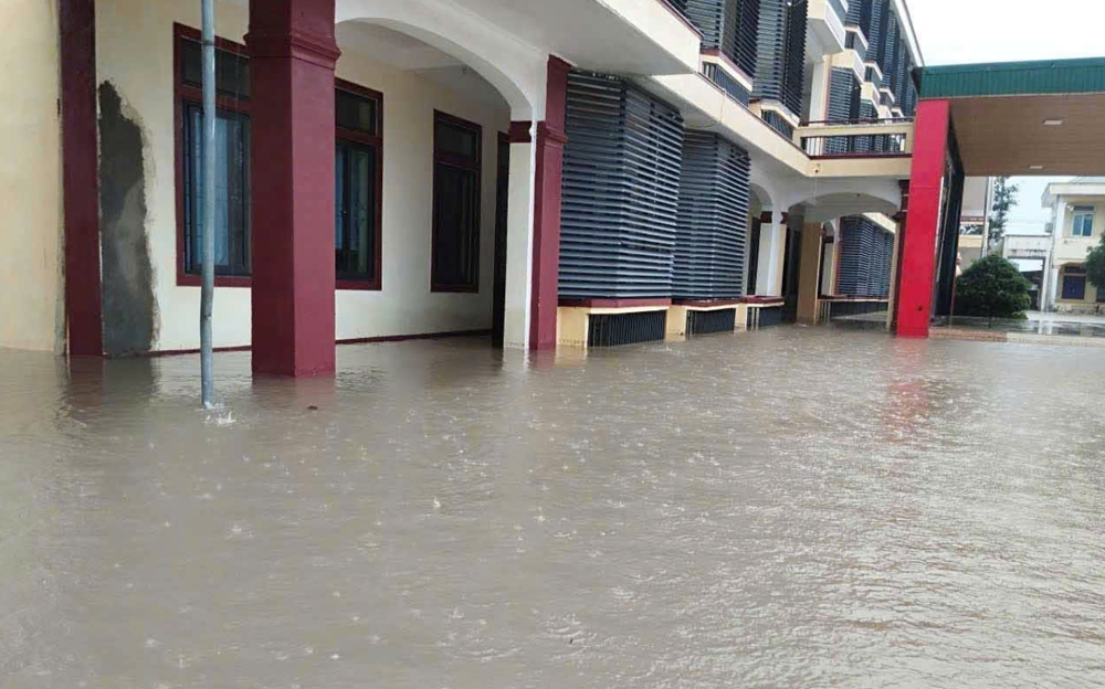 Hơn 18 nghìn học sinh Hà Tĩnh phải nghỉ học do mưa lũ - ảnh 1