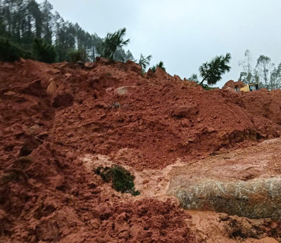 Phát hiện nhiều điểm đứt gãy núi tại Hà Tĩnh - ảnh 1