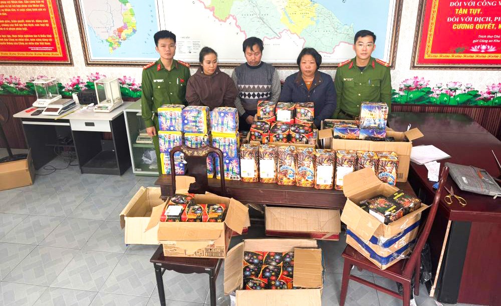 Công an Hà Tĩnh triệt phá đường dây buôn bán pháo nổ quy mô toàn quốc - ảnh 2