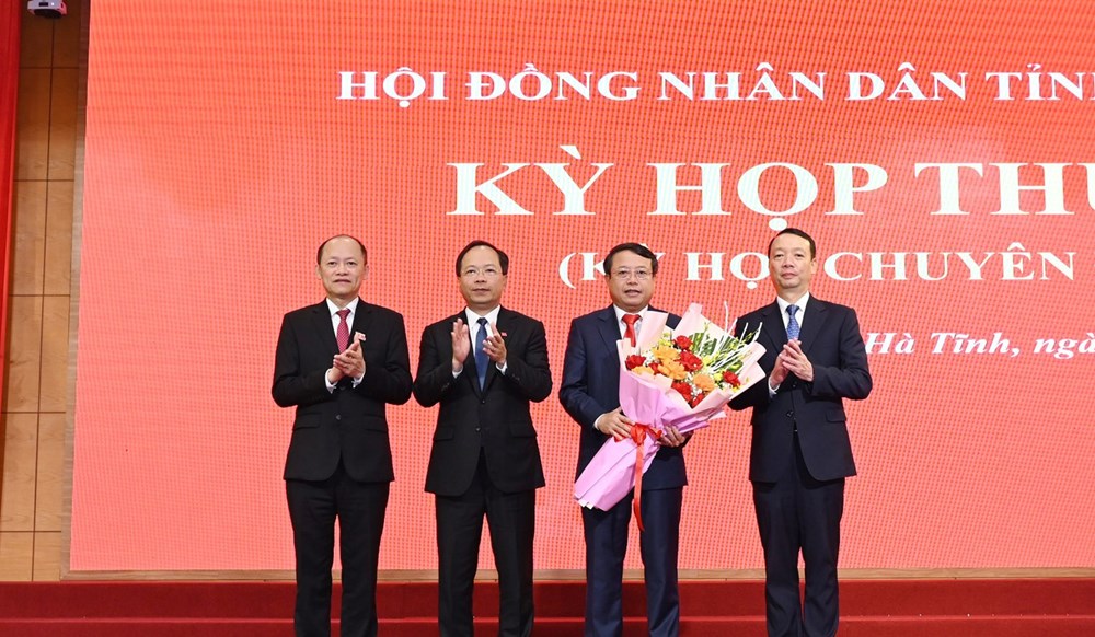 Hà Tĩnh kiện toàn nhân sự chủ chốt - ảnh 2