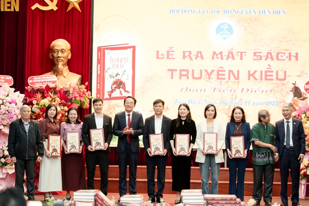 Ấn phẩm đặc biệt từ cái nôi văn chương của Đại thi hào Nguyễn Du - ảnh 2