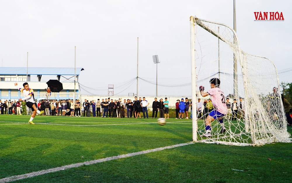 Bế mạc Giải Bóng đá nam Đại hội Thể dục Thể thao Hà Tĩnh - ảnh 1
