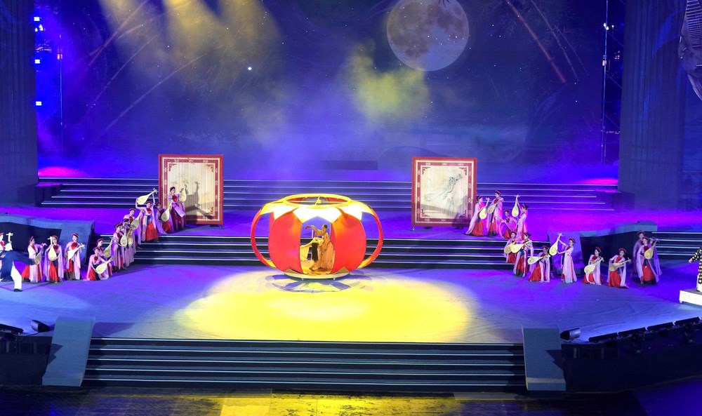 Đại thi hào Nguyễn Du - Chữ tâm sáng mãi muôn đời - ảnh 13