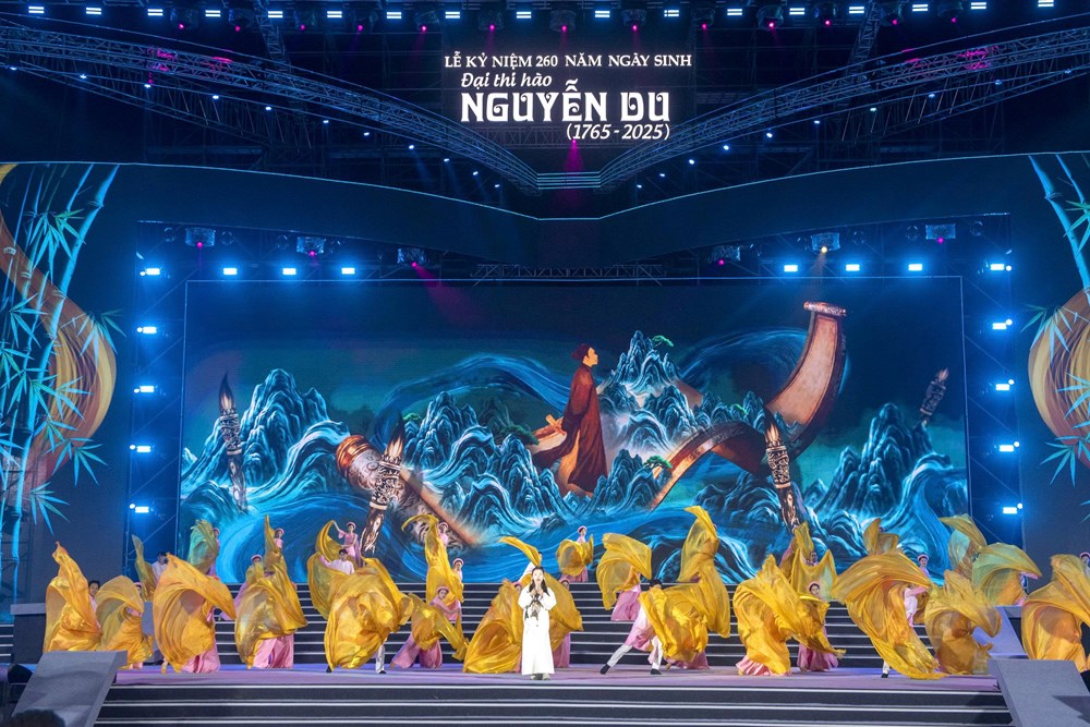 Đại thi hào Nguyễn Du - Chữ tâm sáng mãi muôn đời - ảnh 6