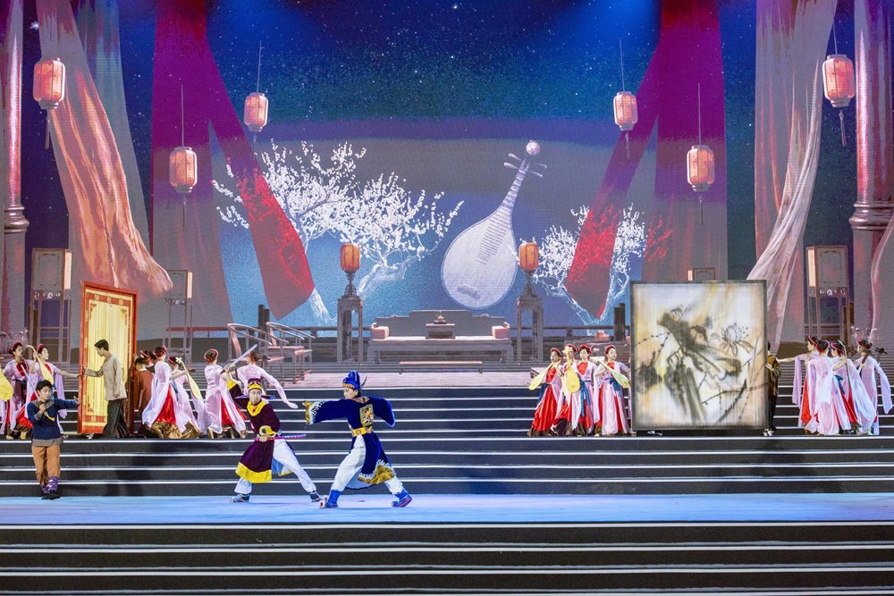 Đại thi hào Nguyễn Du - Chữ tâm sáng mãi muôn đời - ảnh 9