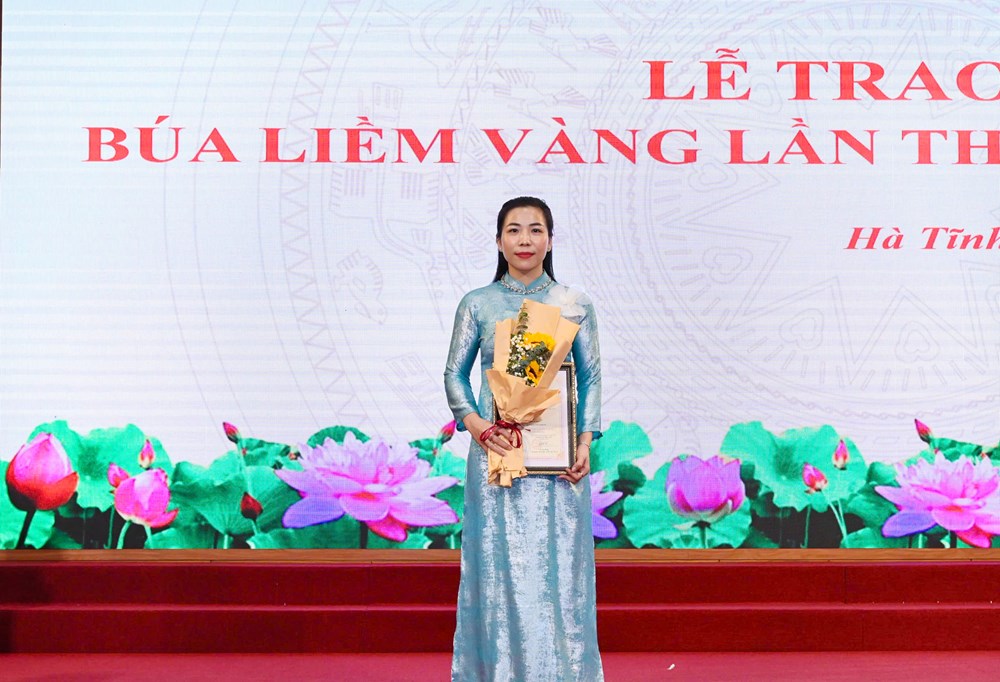 Vinh danh 27 tác phẩm xuất sắc Giải Búa liềm vàng Hà Tĩnh 2025 - ảnh 3