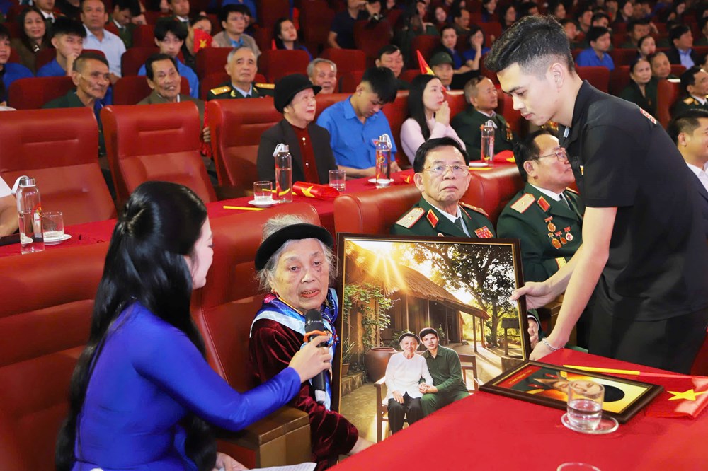 Hồi ức thời hoa lửa - ảnh 4