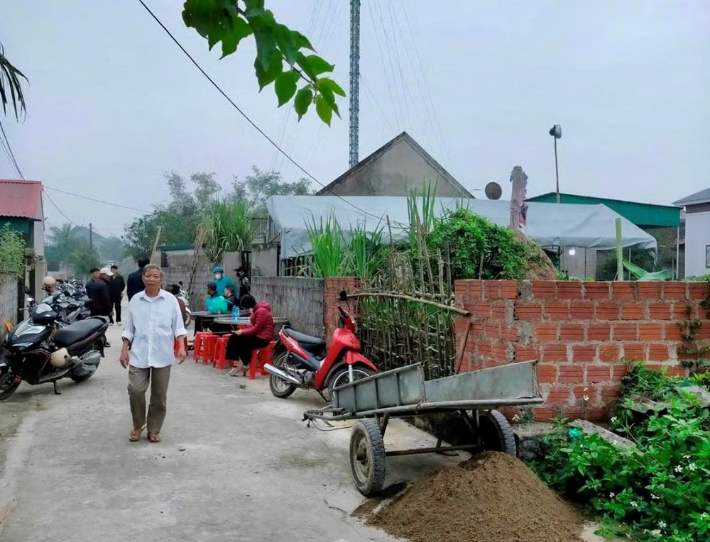 Phát hiện hai mẹ con cùng dì ruột tử vong trong phòng ngủ - ảnh 1