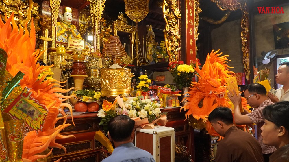 Chuyện ít biết về tục cúng tiến ngựa giấy tại đền Chợ Củi - ảnh 7