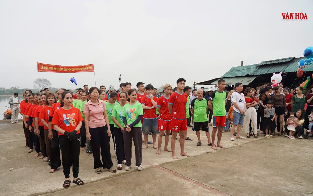 Rộn ràng hội đua thuyền cầu mùa đầu năm trên sông La - ảnh 1