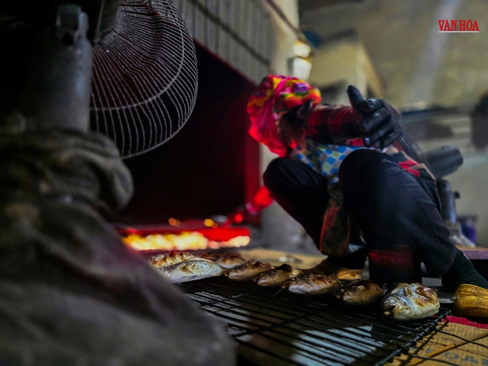 Những người phụ nữ giữ hồn đặc sản cá nướng vùng biển Hà Tĩnh - ảnh 4