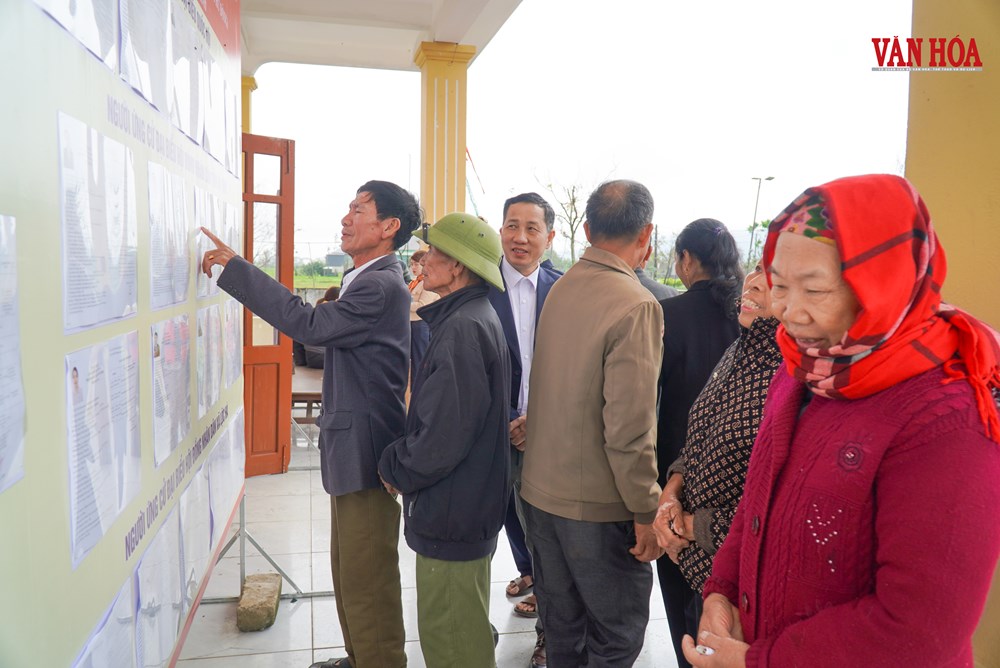 Thông tin bầu cử theo tàu ra biển - ảnh 1