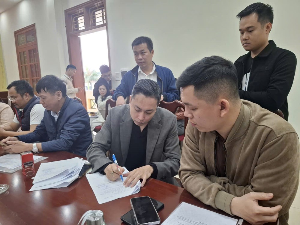 Doanh nghiệp Nghệ An trúng quyền mua gần 30kg vàng lậu bị tịch thu tại Hà Tĩnh - ảnh 2