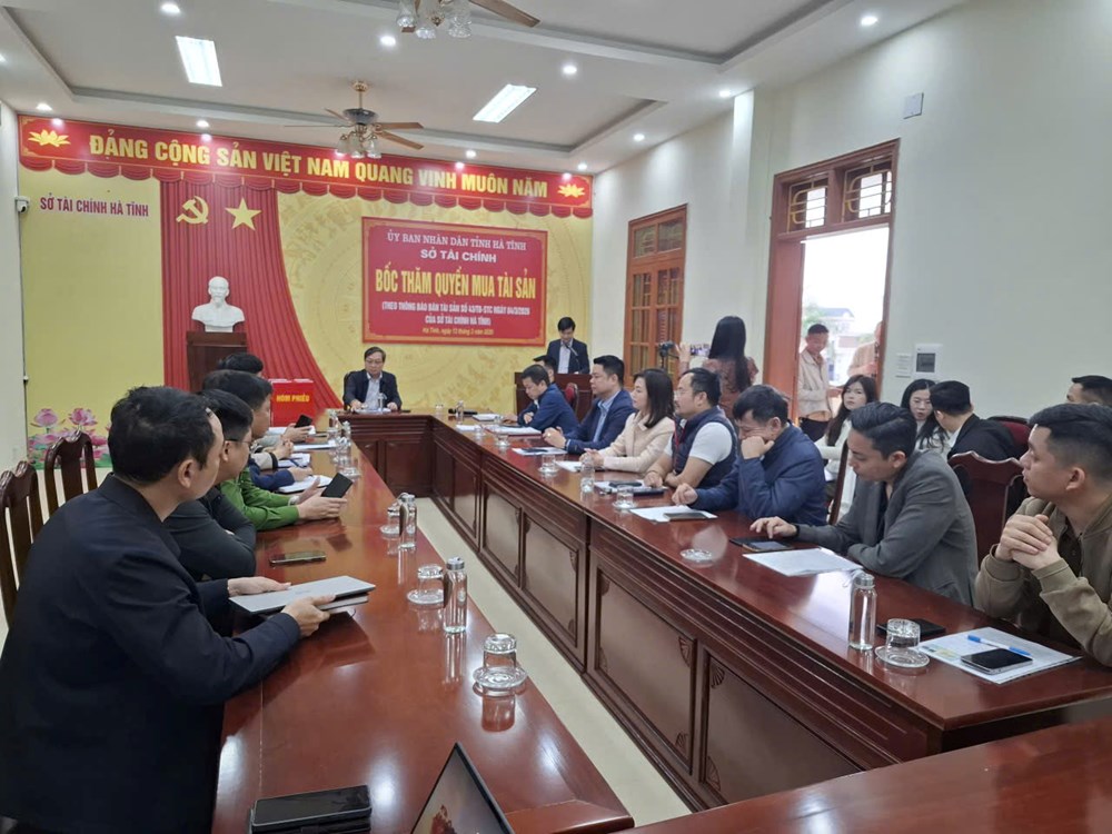 Doanh nghiệp Nghệ An trúng quyền mua gần 30kg vàng lậu bị tịch thu tại Hà Tĩnh - ảnh 1