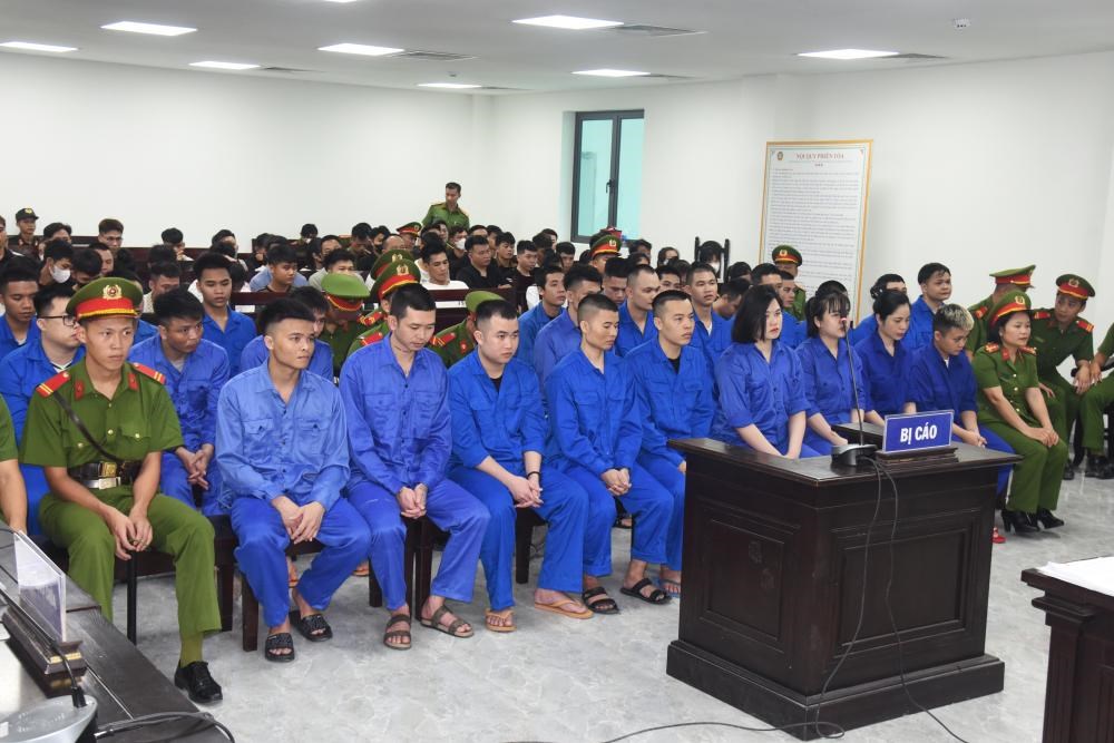 117 bị cáo hầu tòa trong đại án lừa đảo xuyên quốc gia - ảnh 1