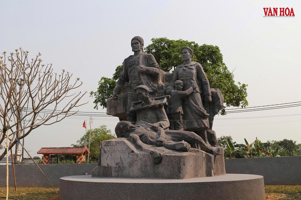 Tổng Bí thư, Chủ tịch nước Tô Lâm dâng hương tưởng niệm Tổng Bí thư Hà Huy Tập - ảnh 6